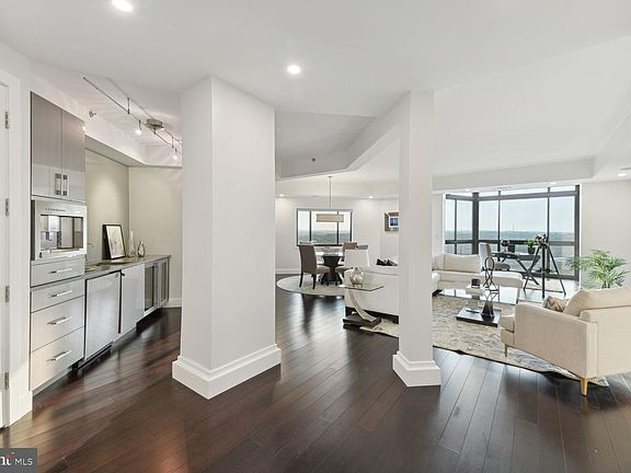 5th image of 900 Stafford St #2625