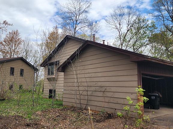 3rd image of 21391 Rum River Dr