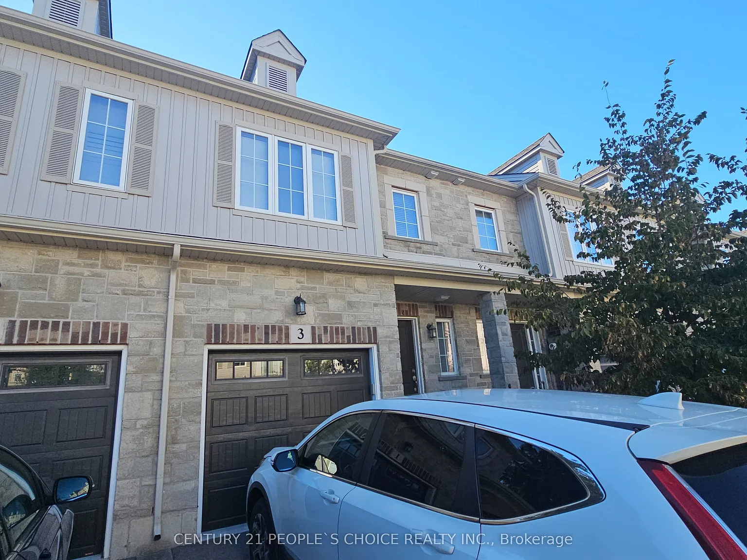 3 bed, $3,000 — Photo 2