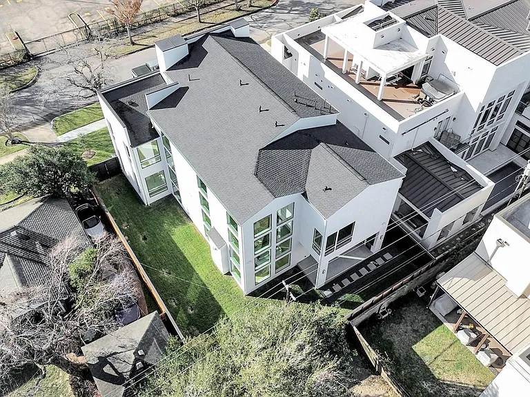 2232 Swift Blvd — Photo 39