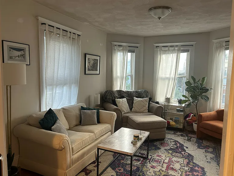 23 Montfern Ave #3 — Photo 4