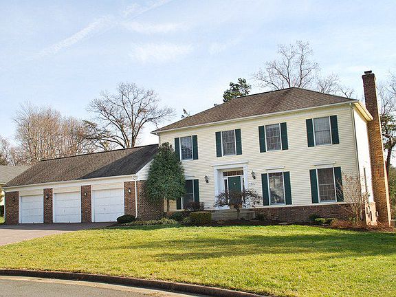 2nd image of 9811 Oak Valley Ct