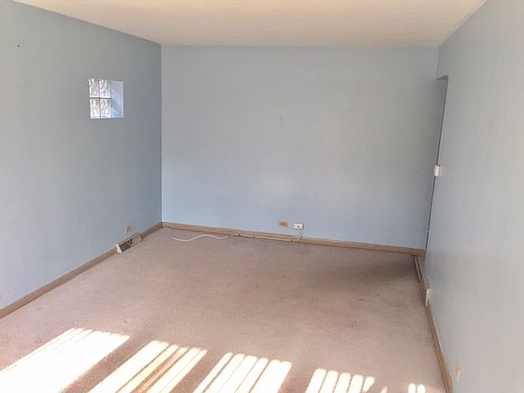 4th image of 2841 N Oak Park Ave