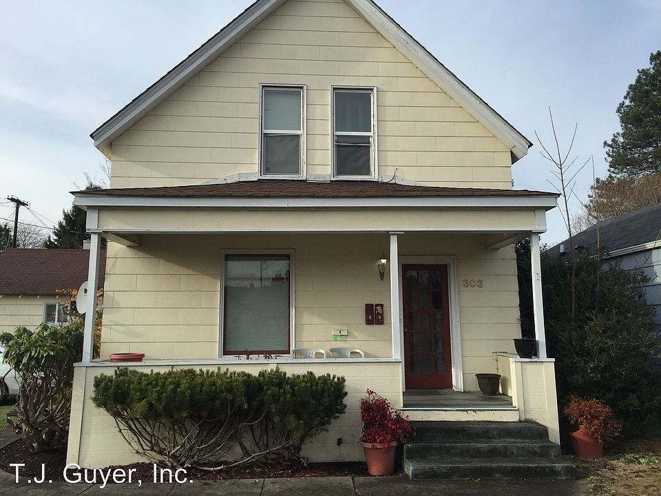 1st image of 303 N Oak St APT 4