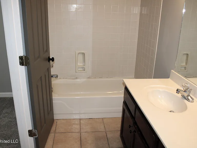 6849 Dogwood Mnr W — Photo 17