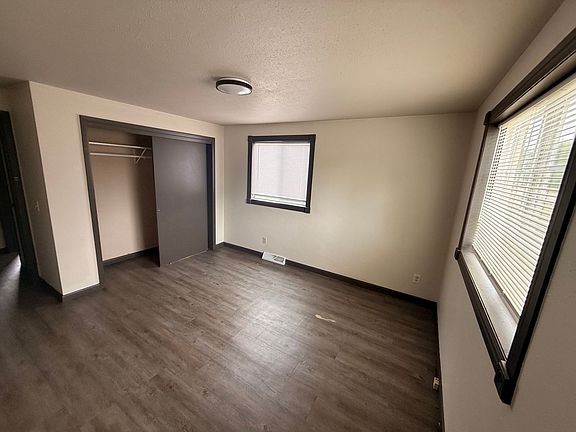 4th image of 1820 Oak St #2