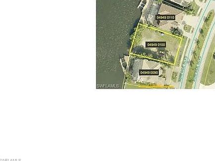 1st image of 3824 Surfside Blvd