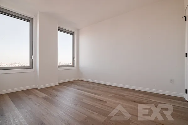 Rented by EXR | media 4