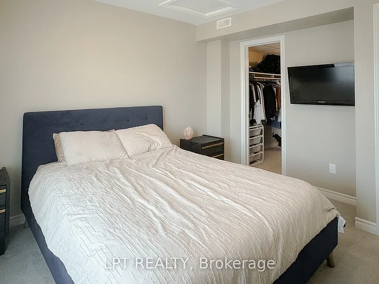 552 Labrador Cres — Photo 19