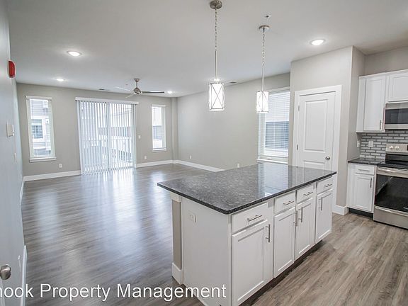 5th image of 500 South St #201