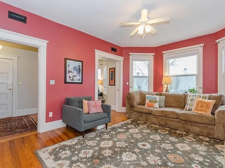 16 Primrose St #2 — Photo 6