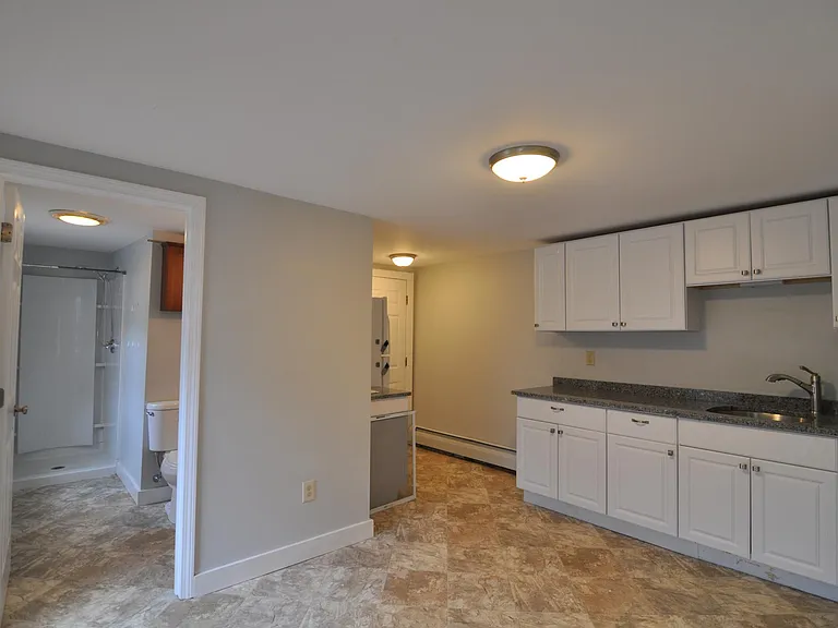 16 Railroad St #2 — Photo 3