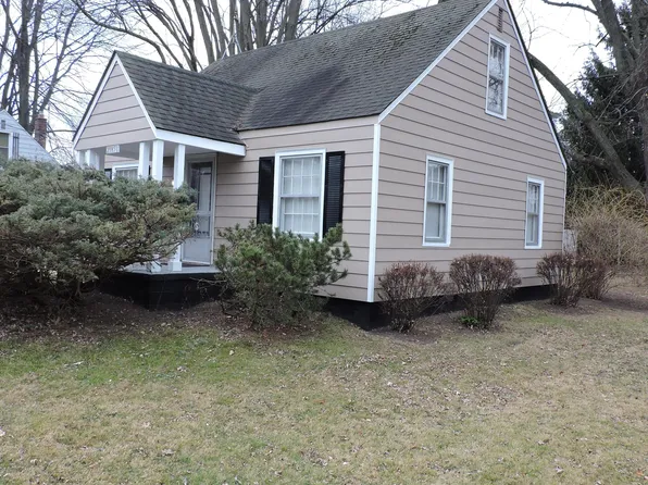 23850 Glenwood St, Clinton Township, MI 48035