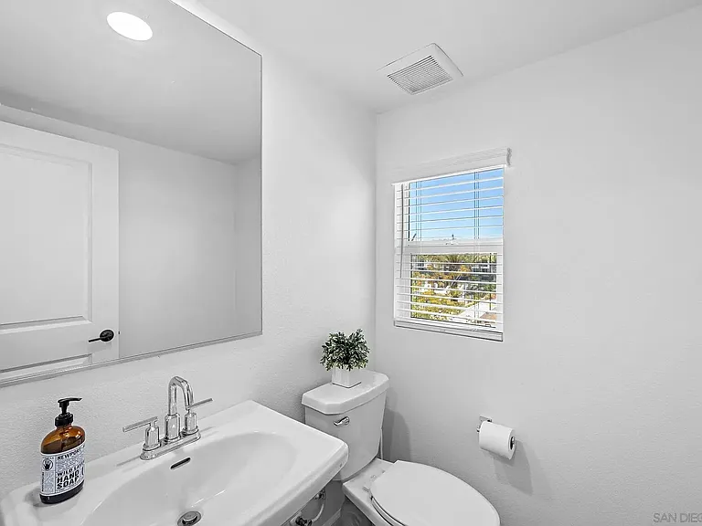 792 Vada St #1 — Photo 15