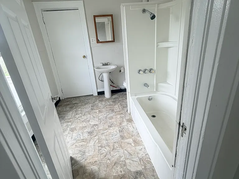 503-505 5th Ave #2 — Photo 9