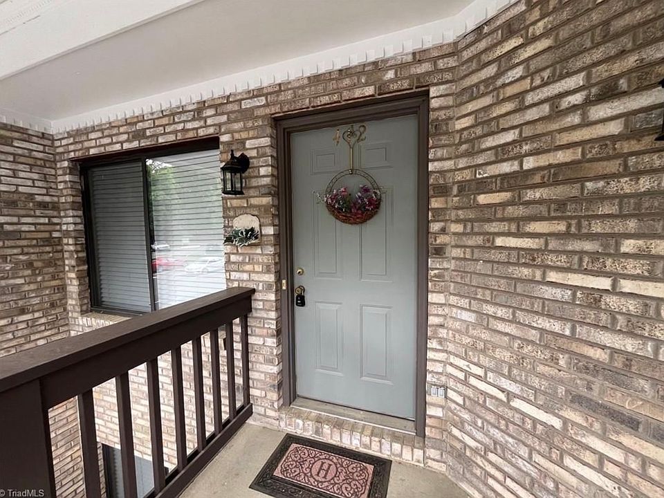 1st image of 412 Liberty Pl