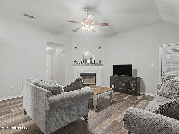 4th image of 18336 Tarabrooke Dr