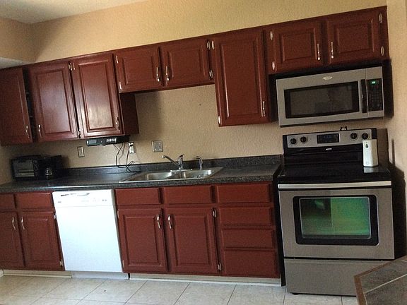 4th image of 5111 S Center St