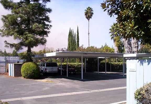 3rd image of 7025 Glade Ave Unit 1