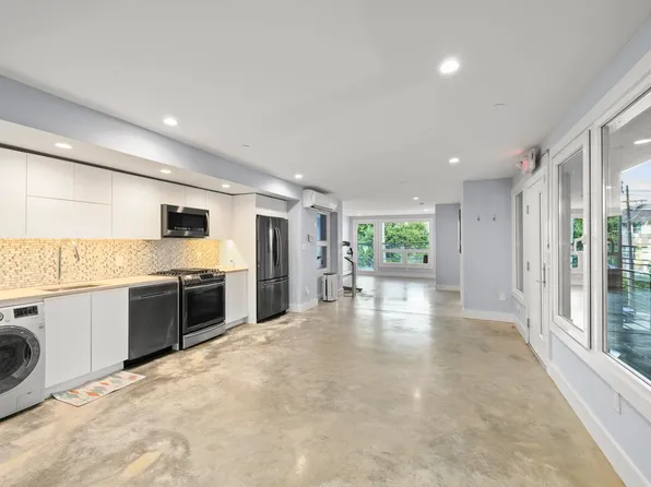 1076 River Road image 21 of 40