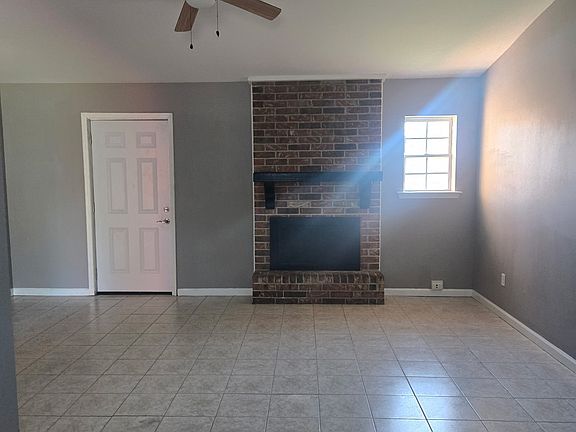 5th image of 1715 W Hall Ave