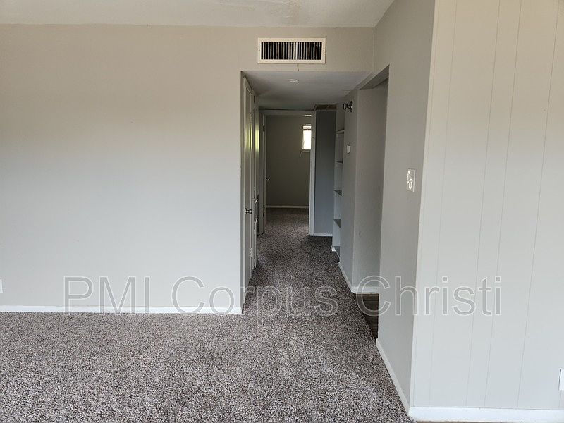 Casa Linda Apartments 3233 03 3233 S Staples St Corpus Christi