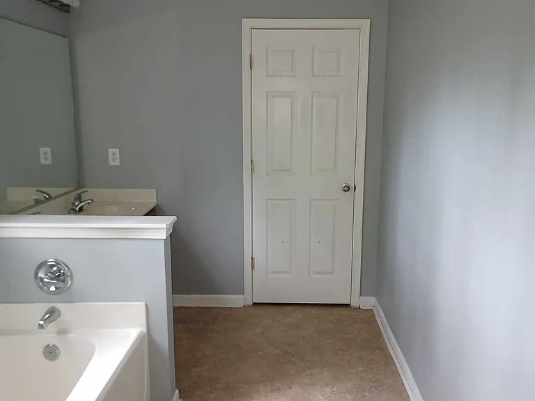 108 Adlett Ln — Photo 41