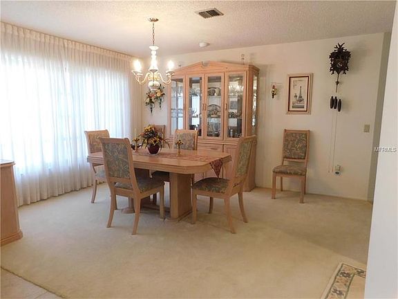 3rd image of 217 Woodland Dr