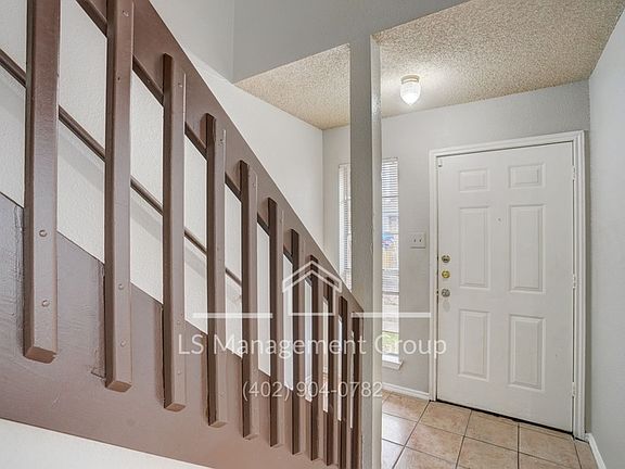 3rd image of 7517 Oak Chase #1