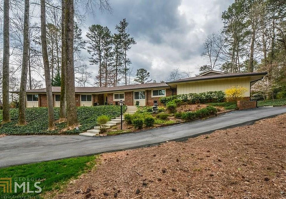 1st image of 400 Spalding Cir