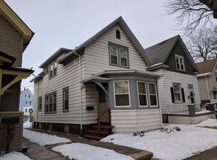 1221 S 22nd St, Milwaukee, WI 53204