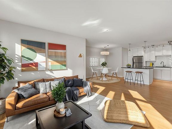 2nd image of 618 S 2nd Ave NW #405