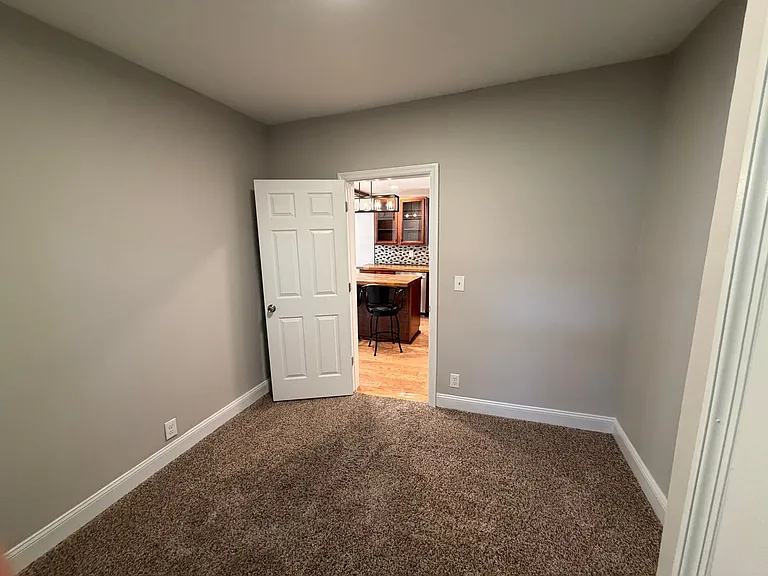 206 Olive St — Photo 8