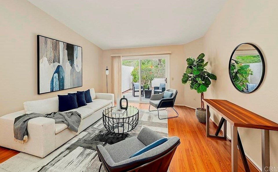 1st image of 18043 Avenida Alozdra