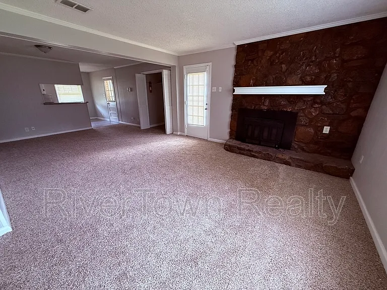 3113 Wickham Dr — Photo 16