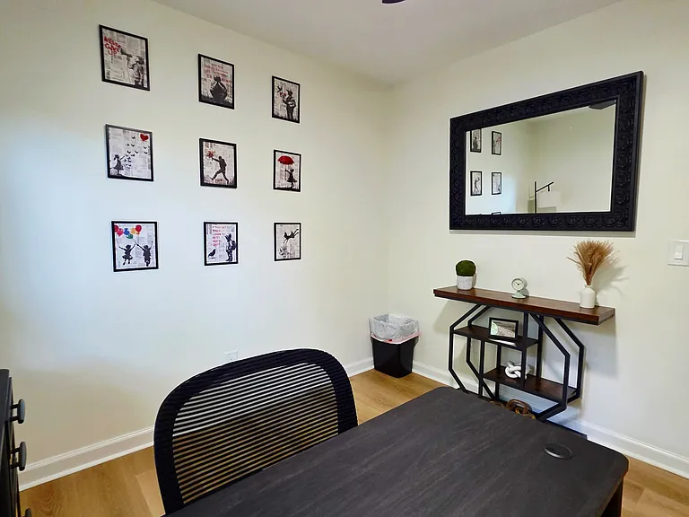 117 W Carter St — Photo 46