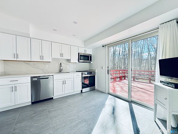 4th image of 2408 High Ridge Road
