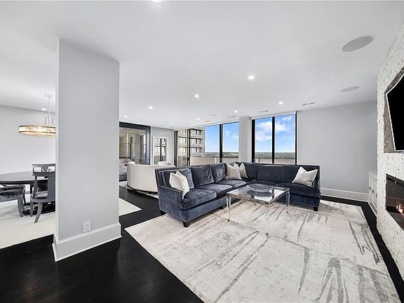 5th image of 2575 Peachtree Rd NE #22CD