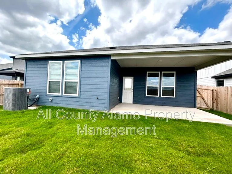 4153 Bermuda Ln — Photo 5