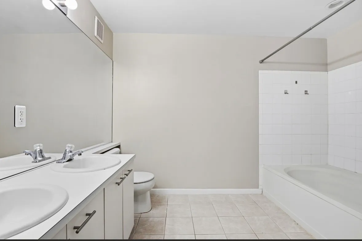 5380 Jubilee Way — Photo 3