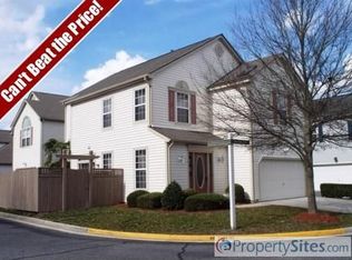 1300 Oak Ridge Ln, Chesapeake, VA 23320