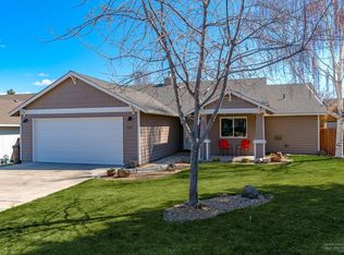 1922 SW 37th St, Redmond, OR 97756