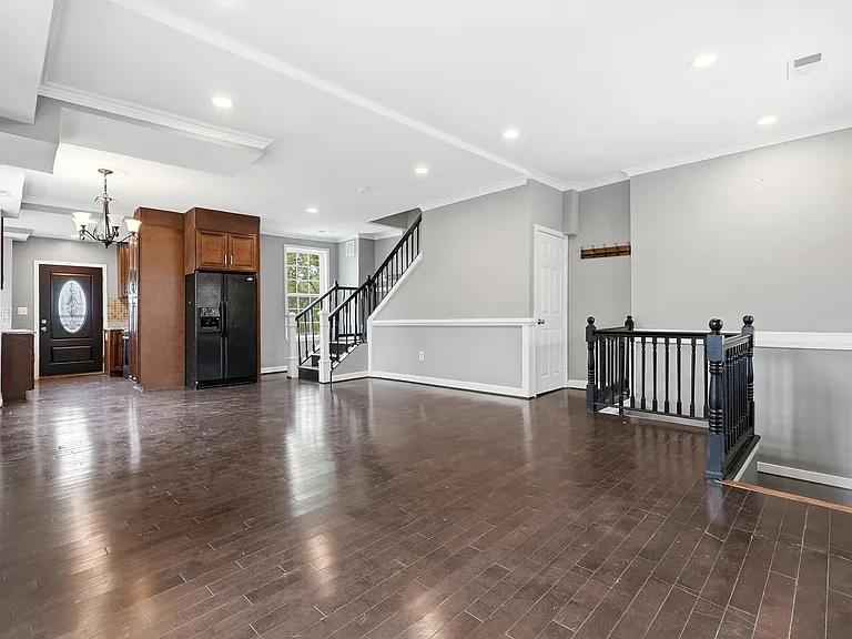 5818 Field Pl NE — Photo 7