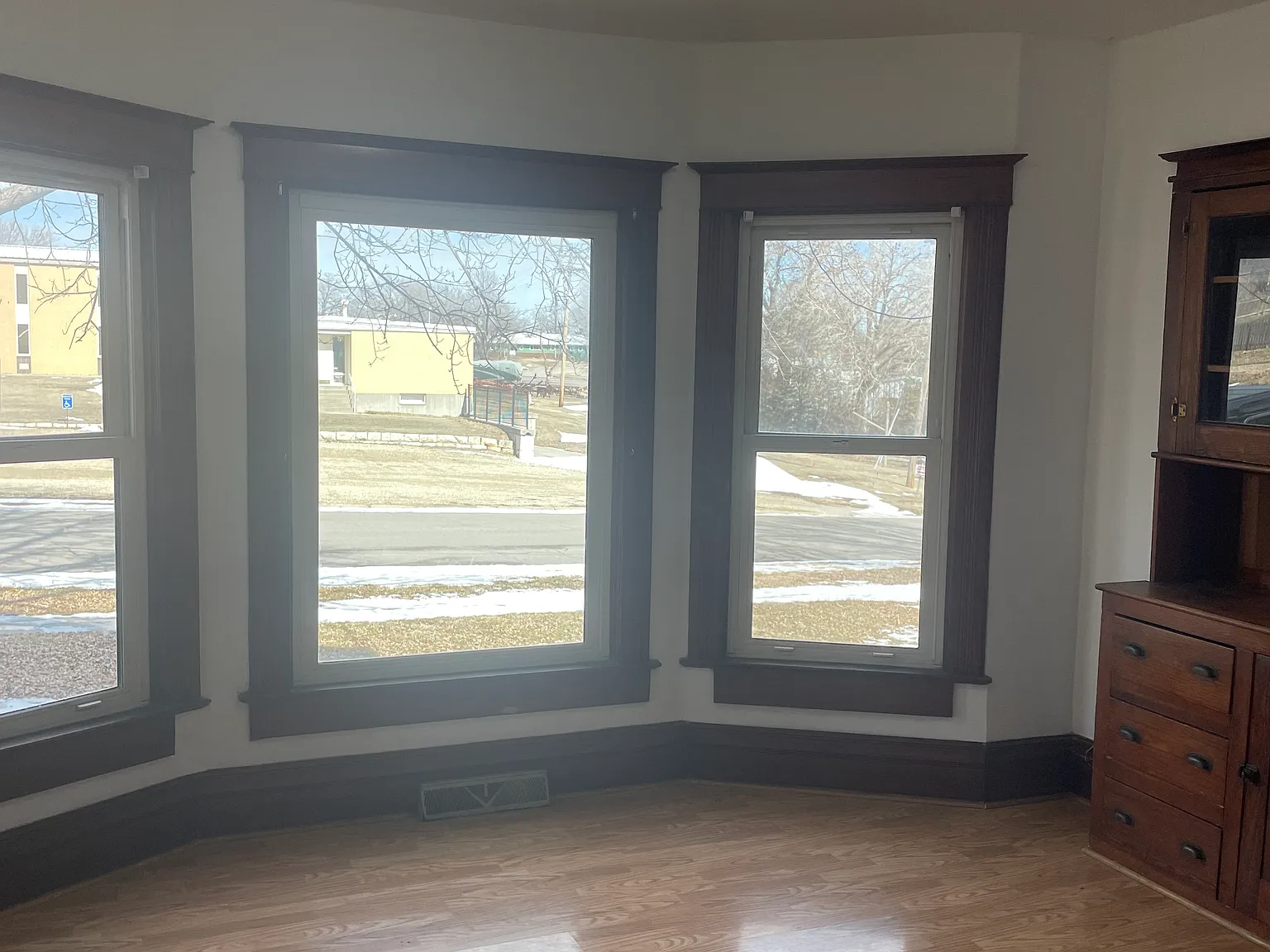 5 bed, 1735 sqft, $1,300 — Photo 4