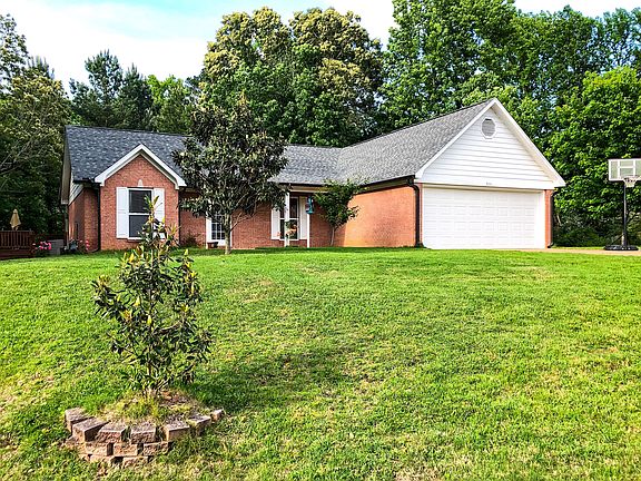 2nd image of 800 Deerfield Dr