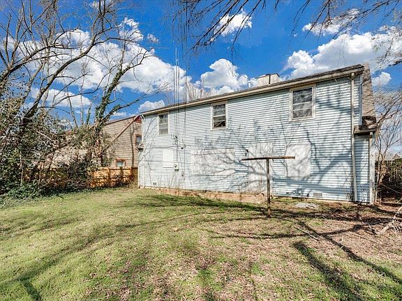 5th image of 2819 E Ellen St