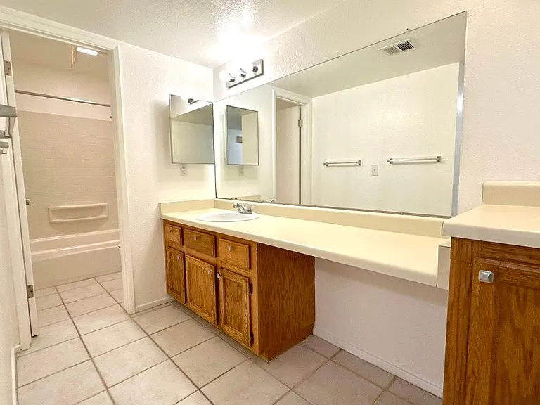 2228 E Campbell Ave #214 — Photo 9