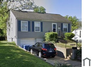 10024 Lackland Rd, Saint Louis, MO 63114