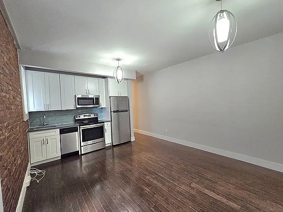 2nd image of 614 Marlborough Rd #C4