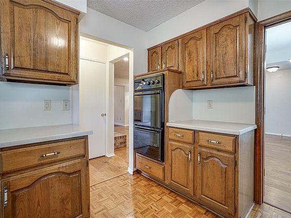 2nd image of 301 Stroud Ln